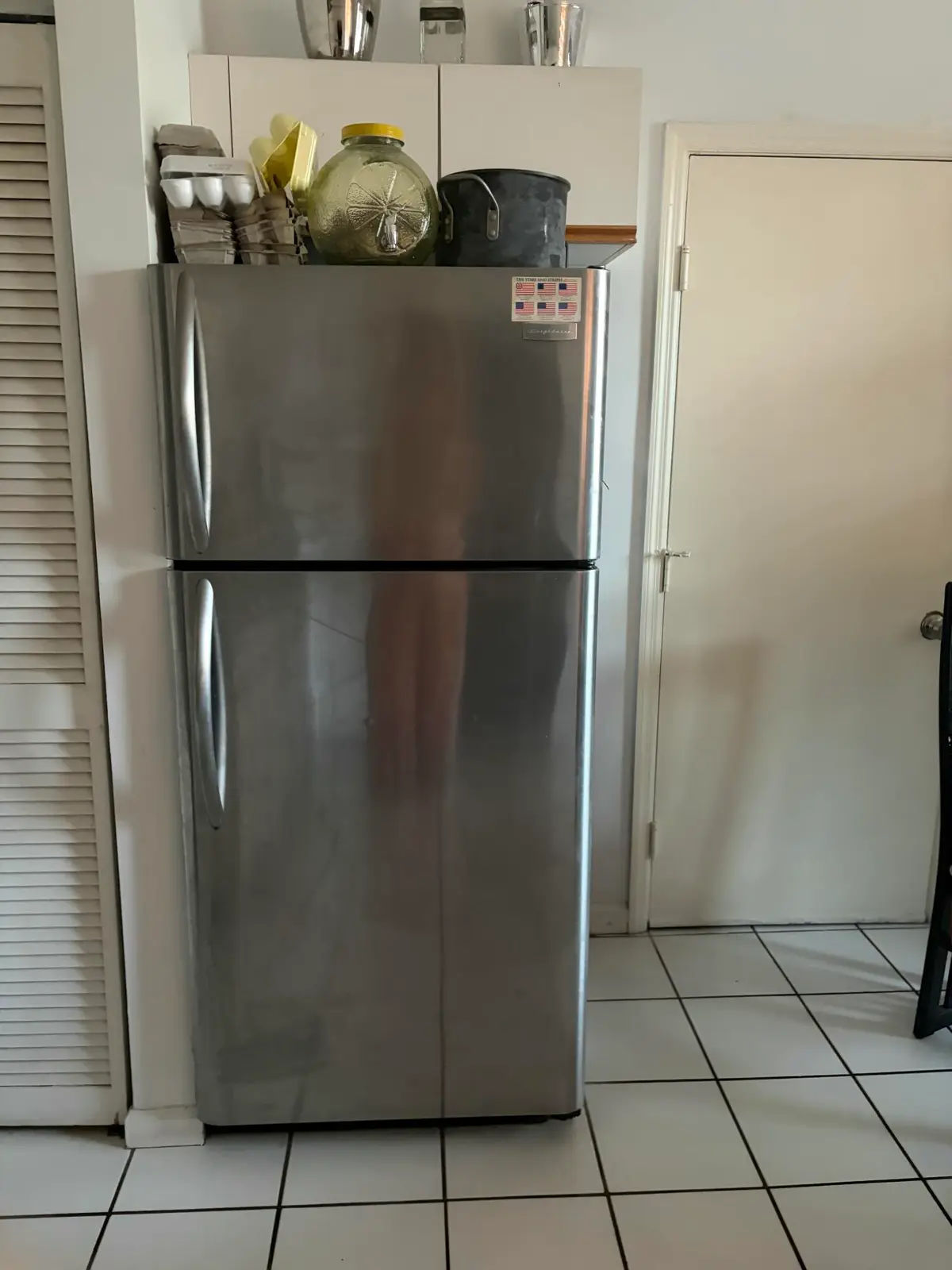 6807 fridge at 6807 Via Regina 1, Boca Raton