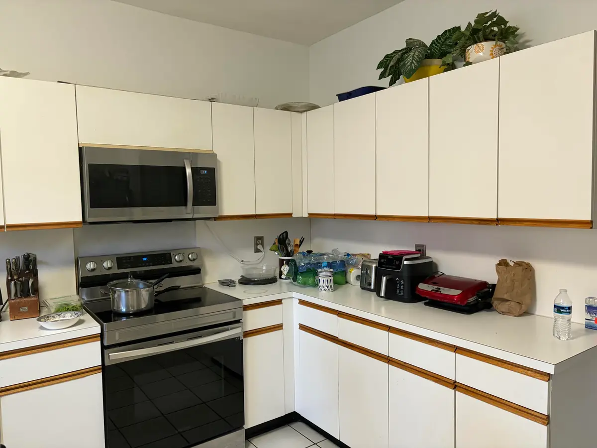 6807 kitchen at 6807 Via Regina 1, Boca Raton