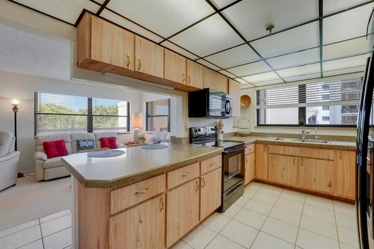 Kitchen at 372 Golfview Road 403, North Palm Beach