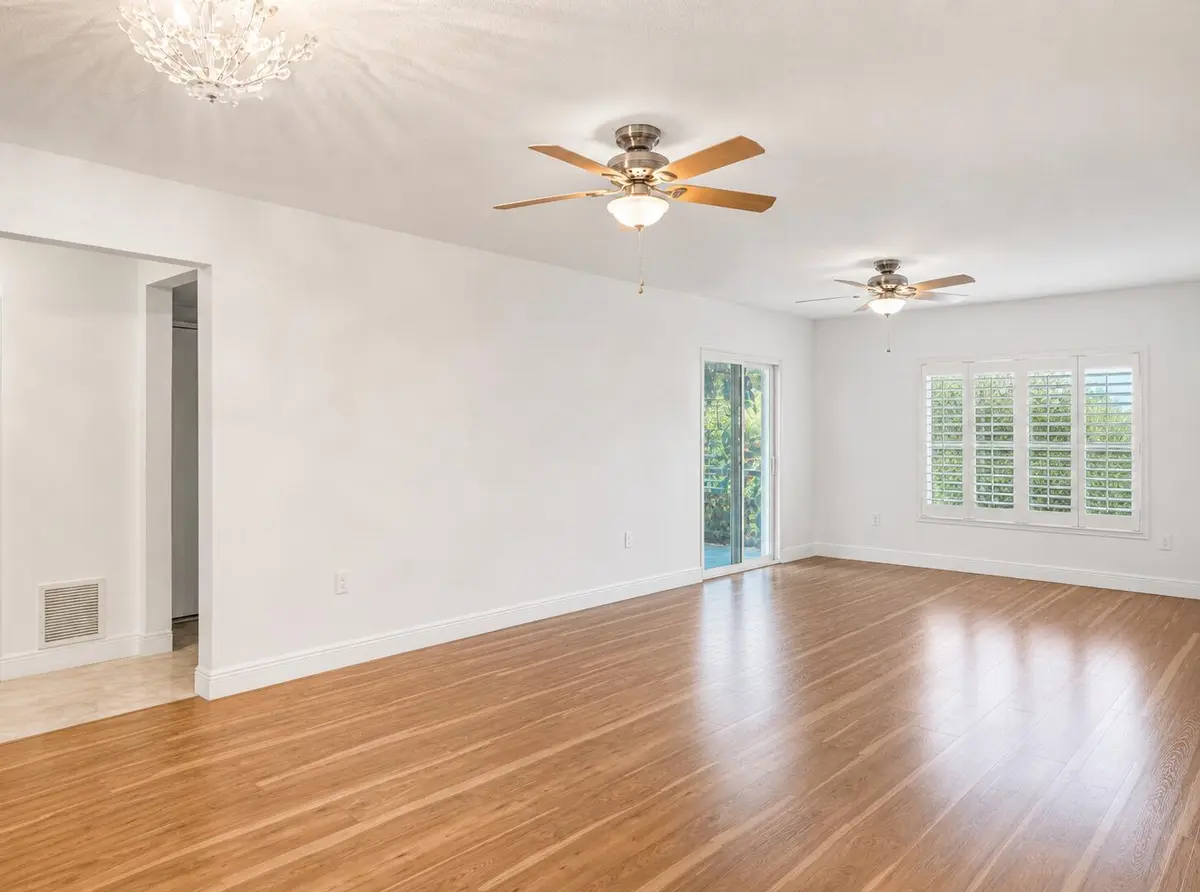 LIVING ROOM at 5570 Tamberlane Circle 331, Palm Beach Gardens