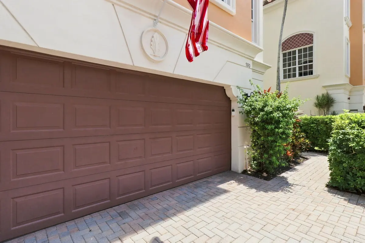 Garage at 5570 NE TRIESTE Way, Boca Raton