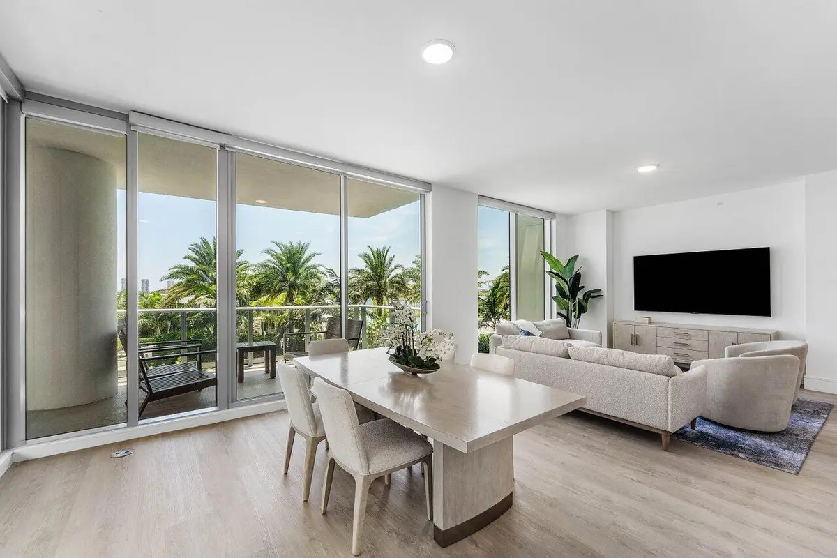 008-220LakeShoreDrive-702-LakePark-FL-33 at 220 LAKE SHORE Drive 702, Lake Park
