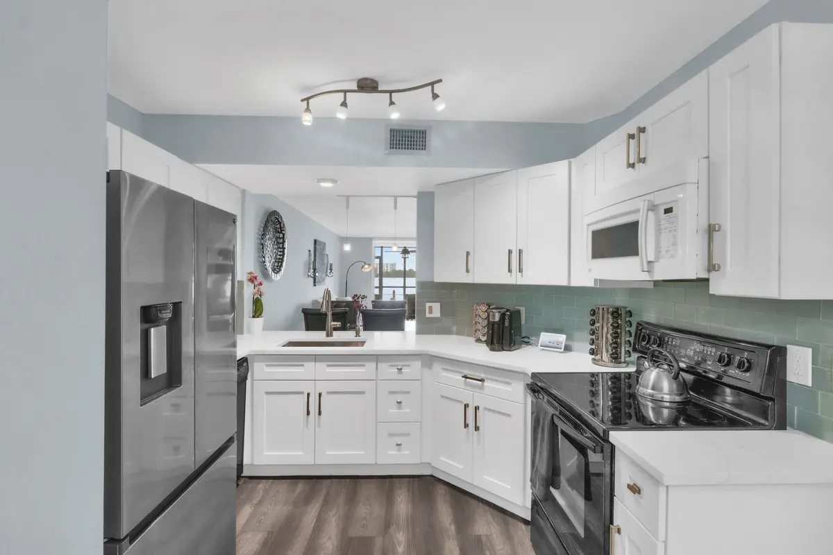 116 Lake Emerald Dr u101-20 at 116 LAKE EMERALD Drive 101, Oakland Park