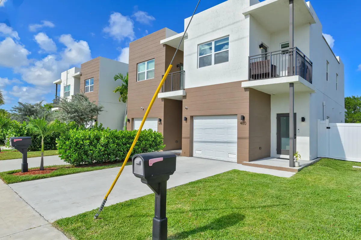 1-43 at 460 NW 27th Avenue, Pompano Beach