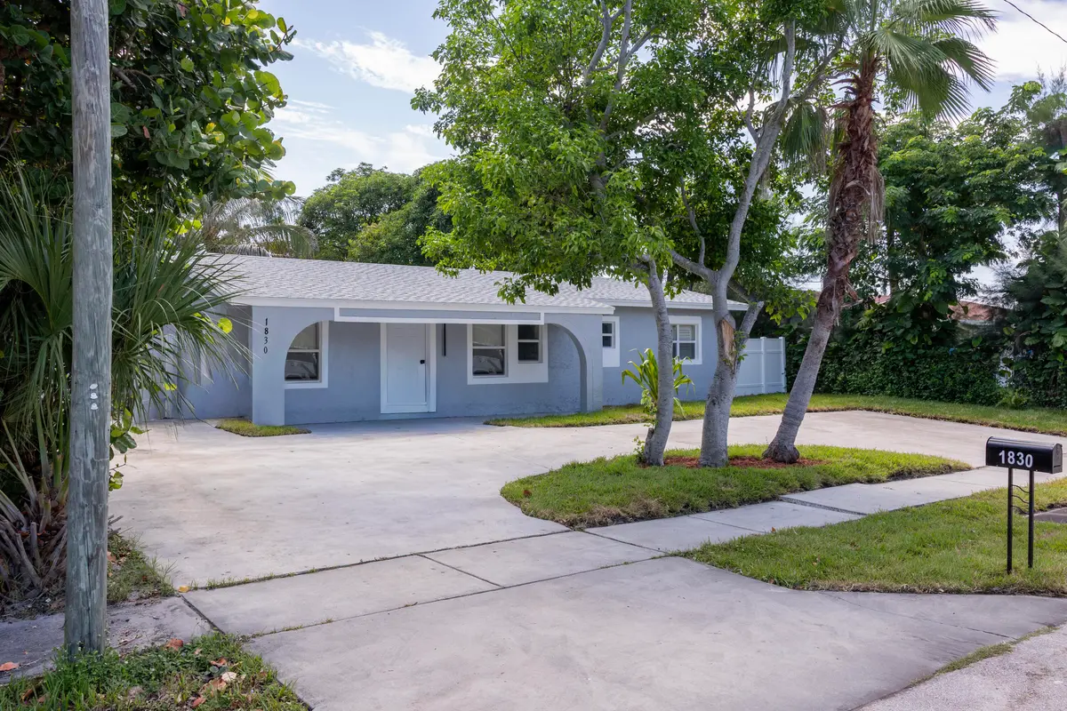 CH2A0003 at 1830 NE 2ND Lane, Boynton Beach