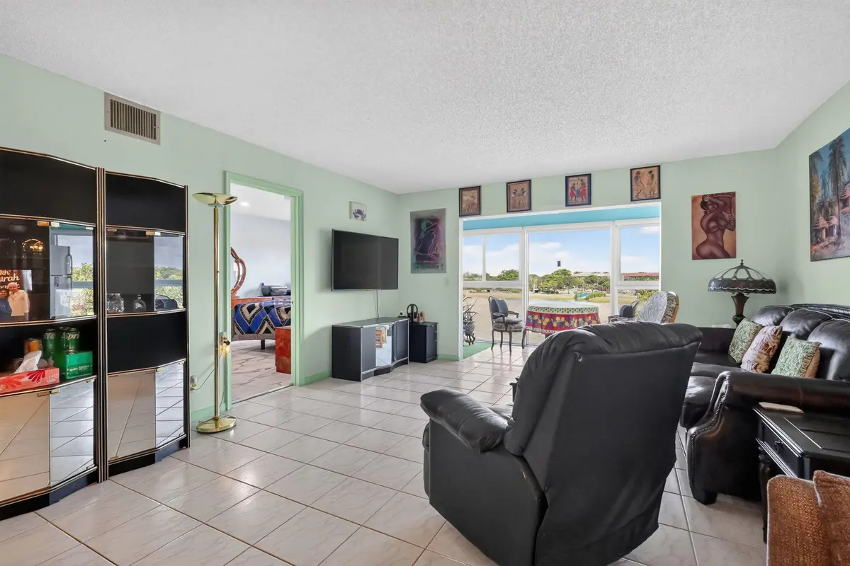 8-web-or-mls-8H3A0153 at 13001 SW 11TH Court 405A, Pembroke Pines