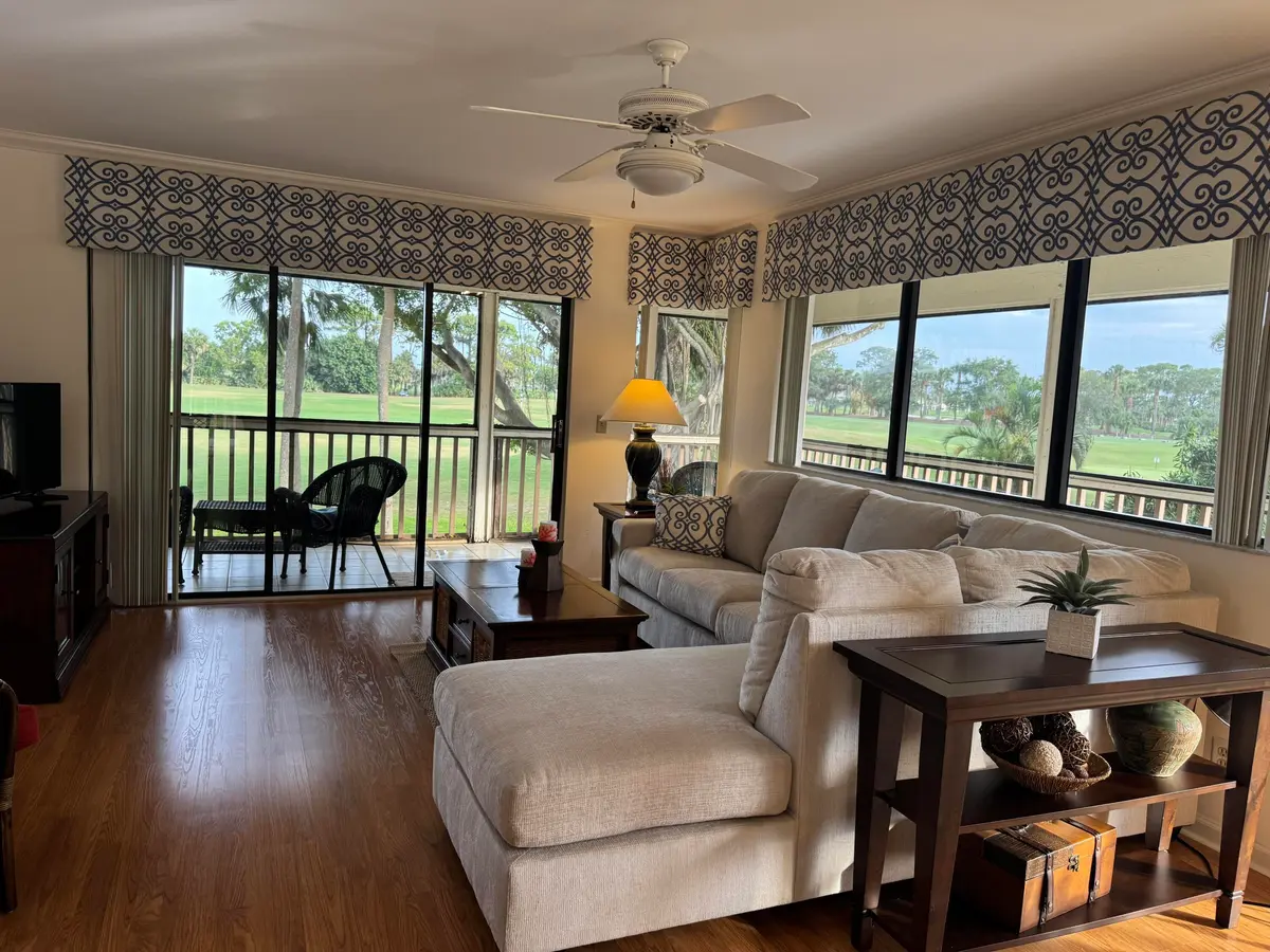 Living Area at 428 Brackenwood Lane, Palm Beach Gardens