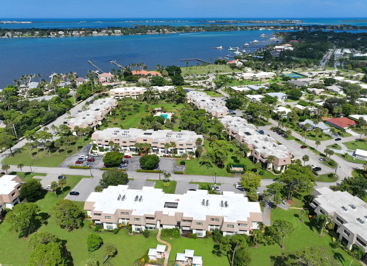1800 SE Saint Lucie Blvd Bldg 6 Unit 201 at 1800 SE SAINT LUCIE Boulevard 6-201, Stuart