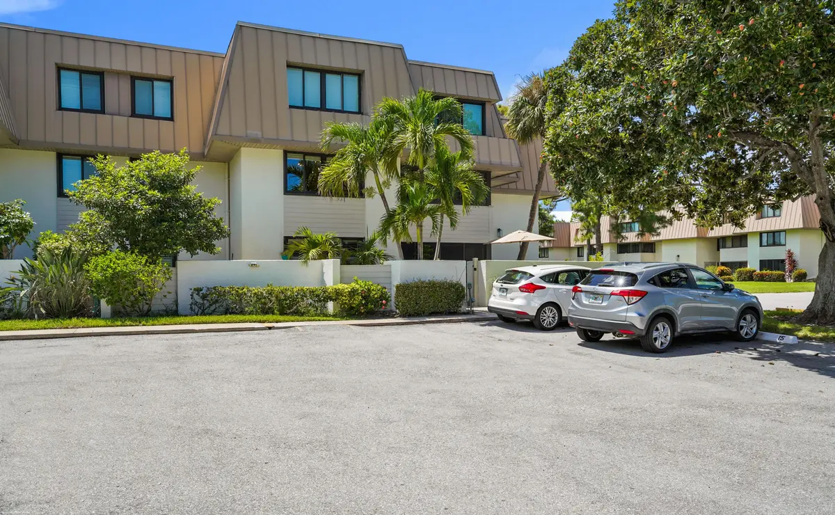 1800 SE Saint Lucie Blvd Bldg 6 Unit 201 at 1800 SE SAINT LUCIE Boulevard 6-201, Stuart