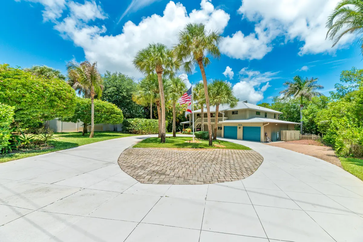 20260522 - 304 SW Indian Groves Dr - MR- at 304 SW INDIAN GROVES Drive, Stuart
