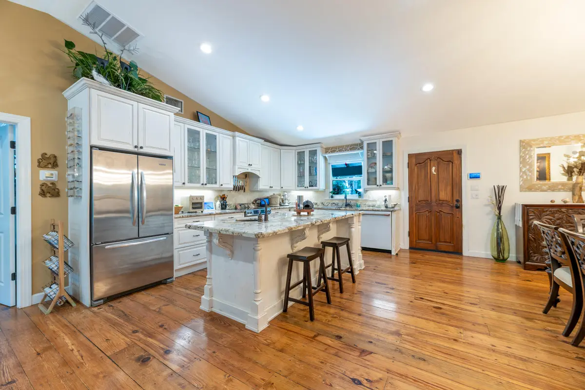 20260522 - 304 SW Indian Groves Dr - MR- at 304 SW INDIAN GROVES Drive, Stuart