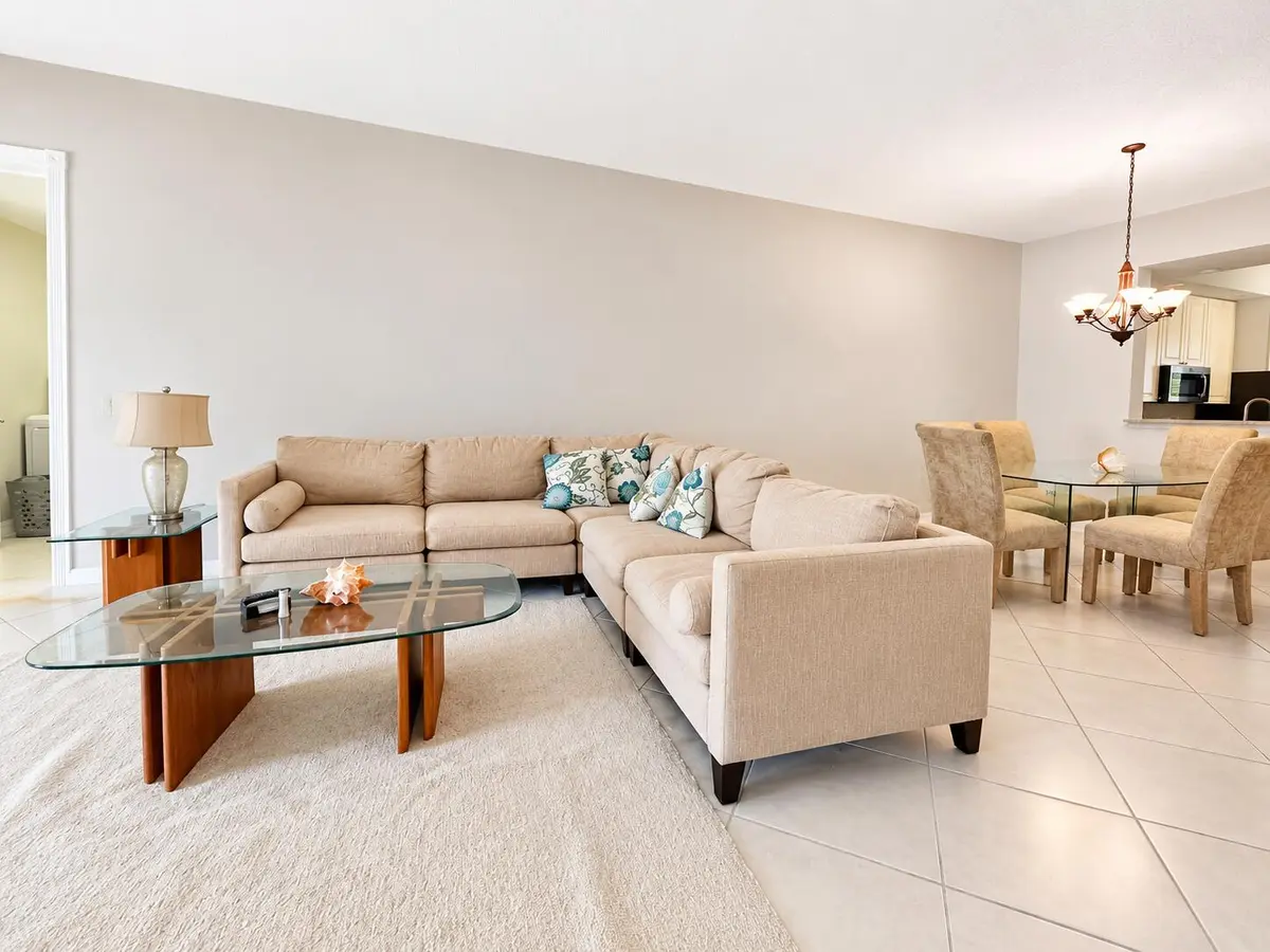 living room at 6 HARBOUR ISLE Drive 205, Fort Pierce