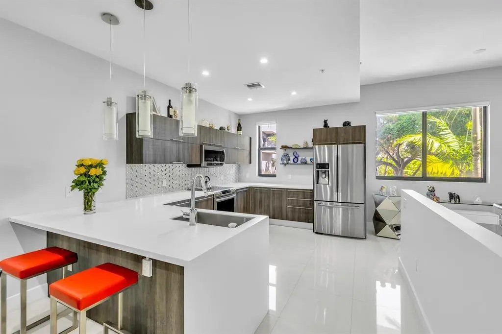 Photo 3 at 462 SE 1ST Circle, Pompano Beach