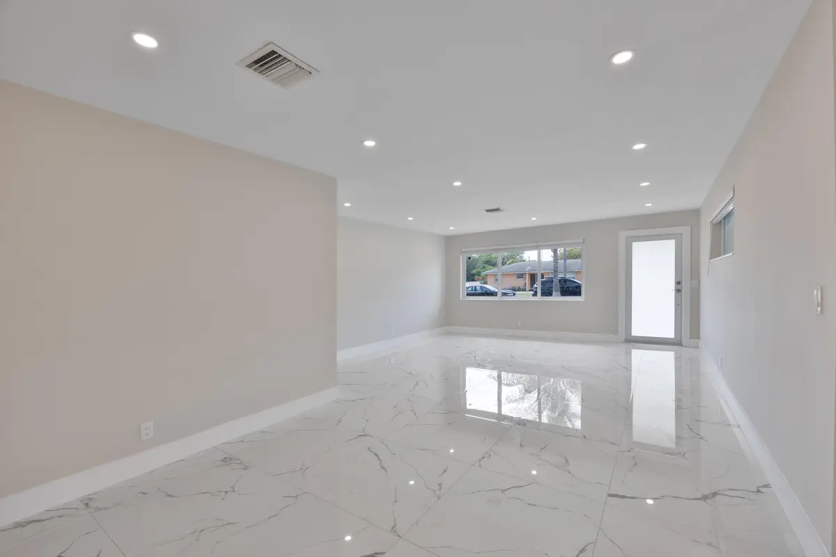 . at 215 Evergreen Drive, West Palm Beach