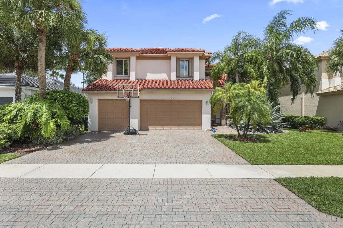 Front of Home at 4461 Mariners Cove Drive, Wellington