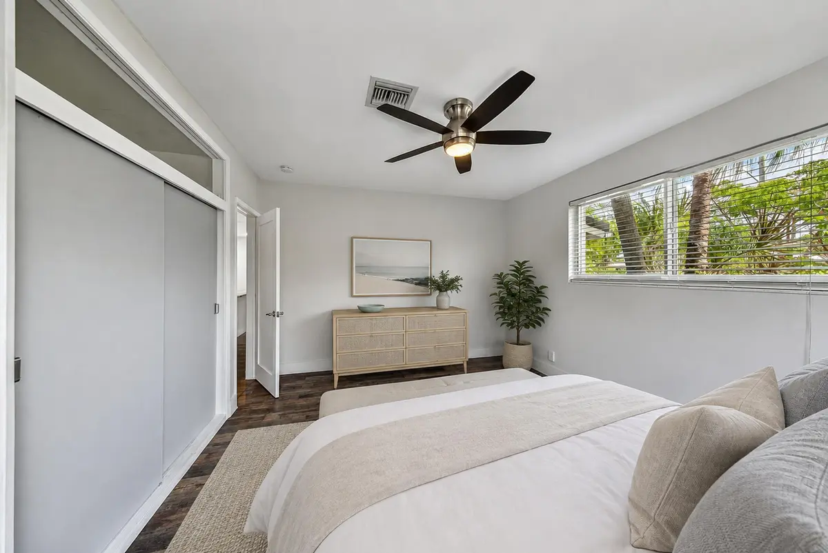 master bedroom at 4821 NE 6th Avenue, Oakland Park