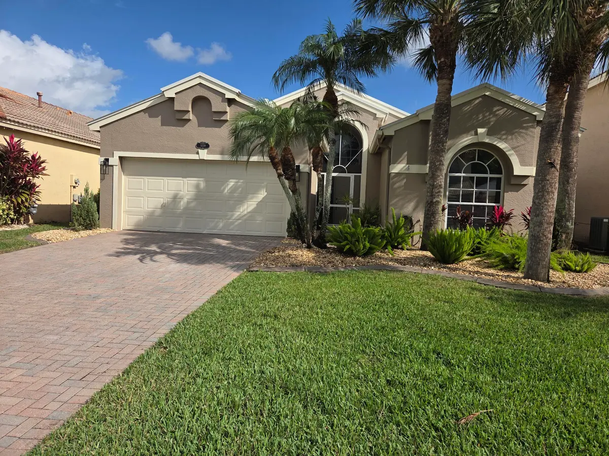 Front at 1039 SE Westminster Place, Stuart