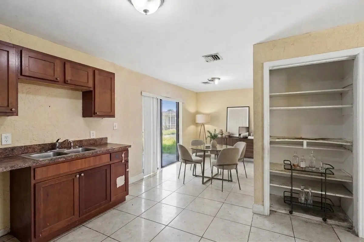 collov-ai_20260822143438_ep4kav at 6516 SW 33RD Street, Miramar