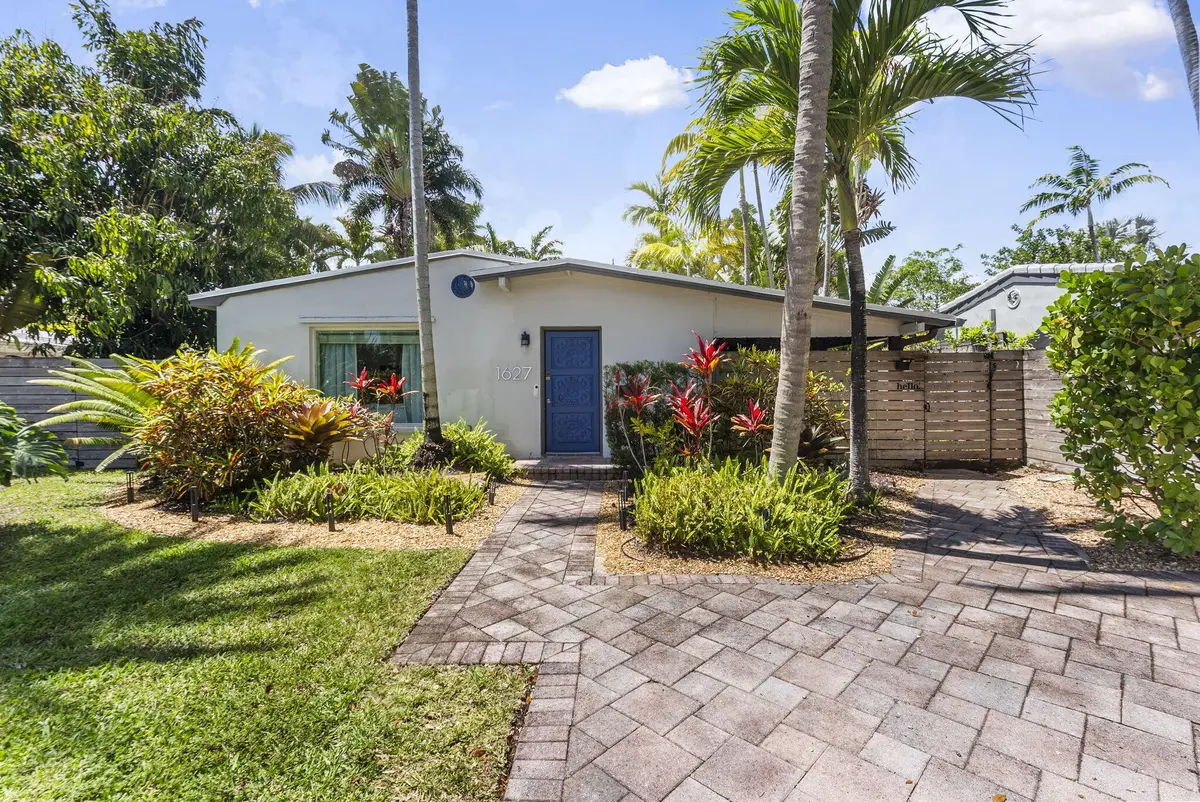 21-web-or-mls-DSC02014 at 1627 NE 17TH Avenue, Fort Lauderdale