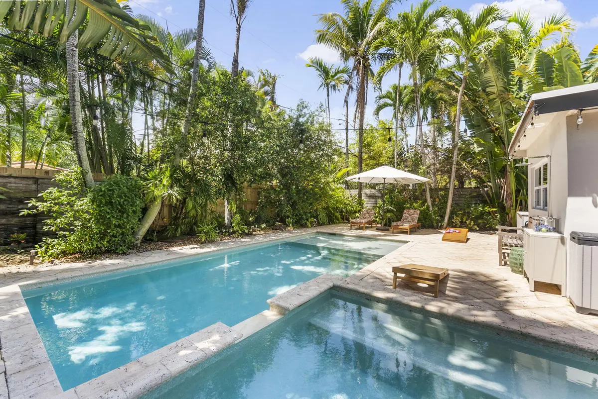 34-web-or-mls-DSC02083 at 1627 NE 17TH Avenue, Fort Lauderdale
