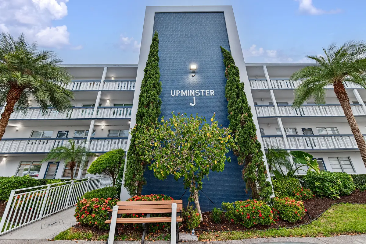 andrade-35 at 4001 UPMINSTER J 4001, Deerfield Beach
