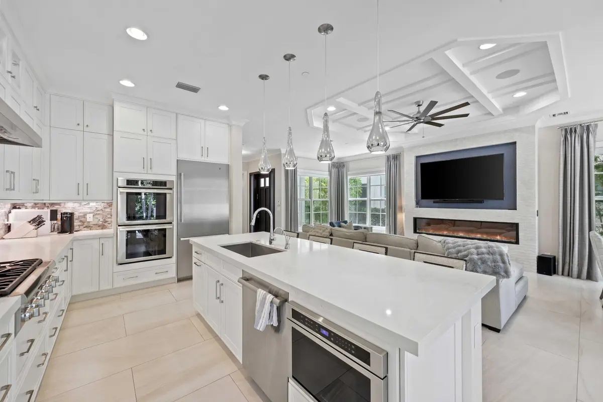 Kitchen/Family Room at 957 Sweetwater Lane, Boca Raton