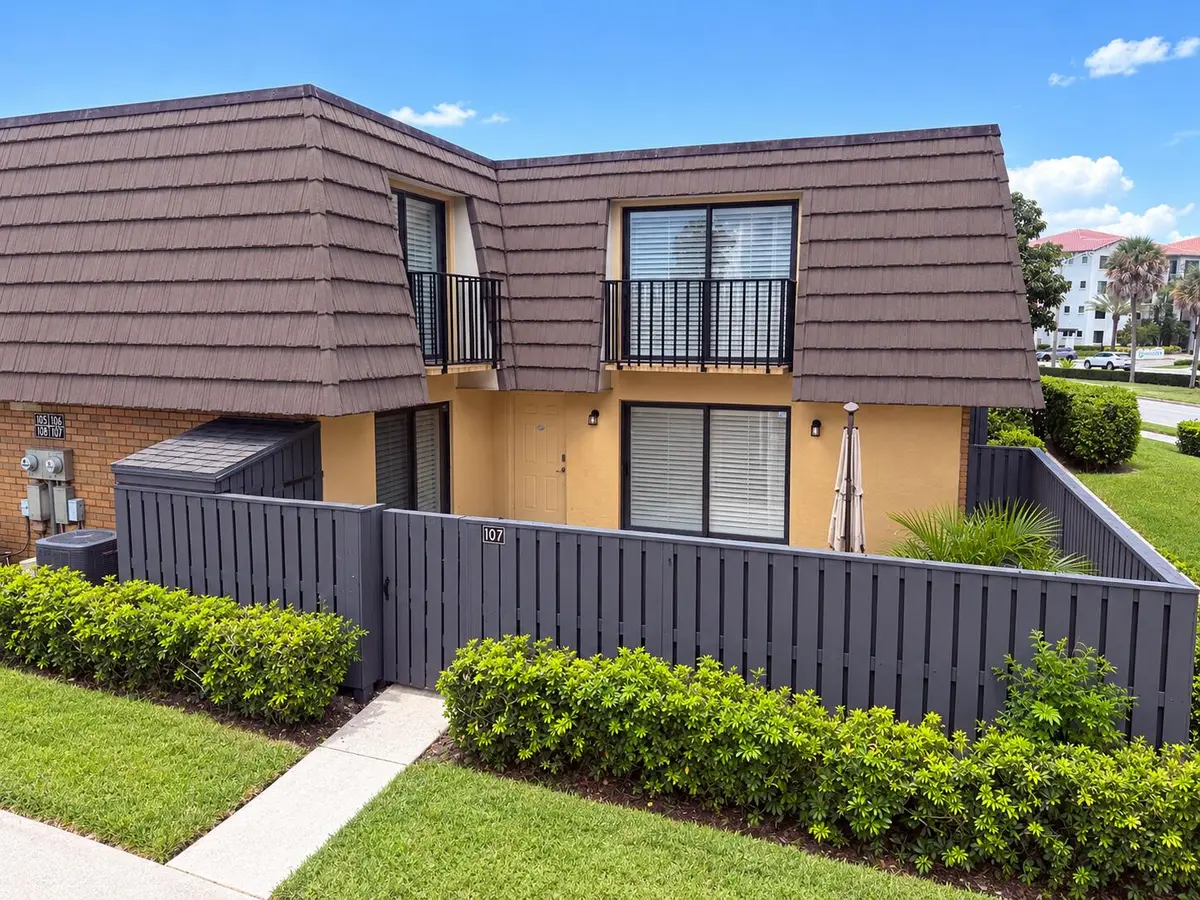 S Entrance at 107 1st Way, West Palm Beach