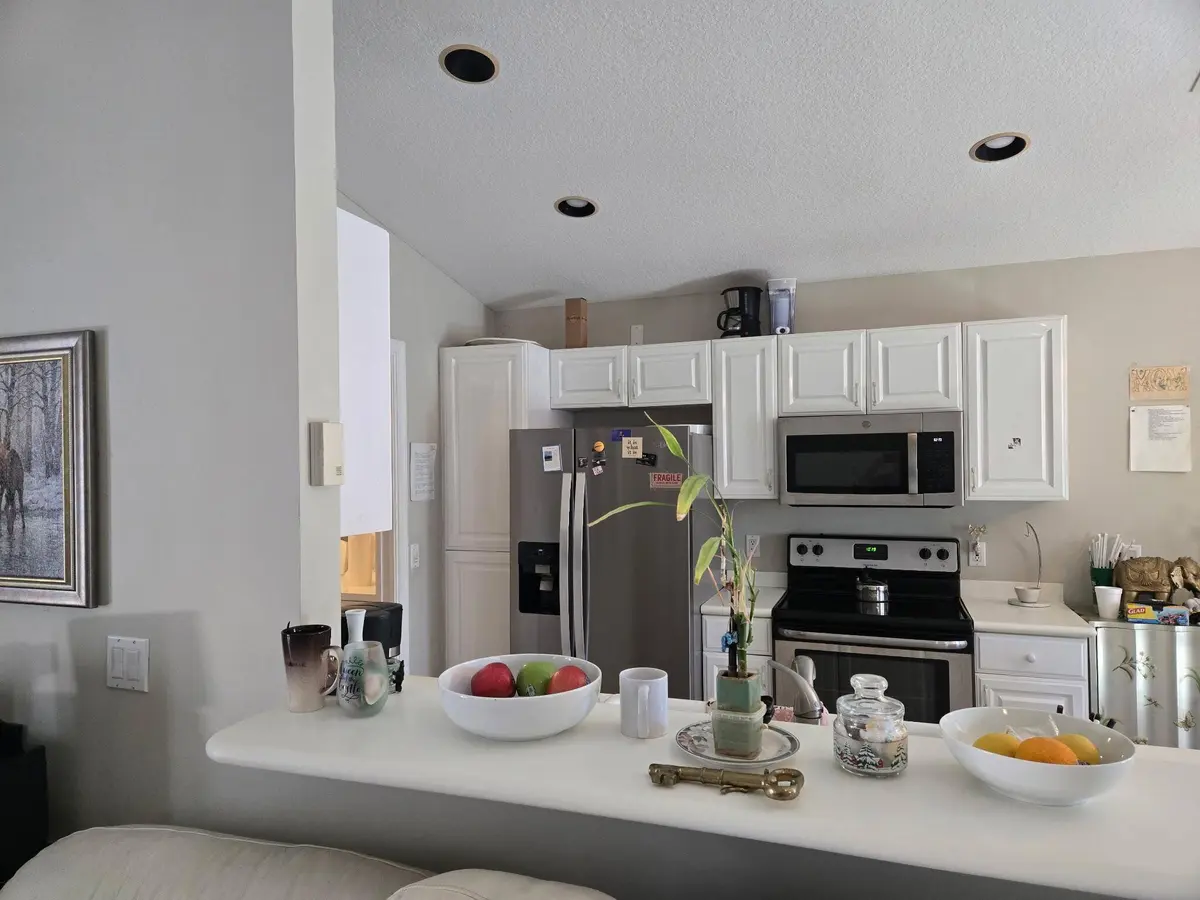 Kitchen.htm at 6374 Robinson Street, Jupiter