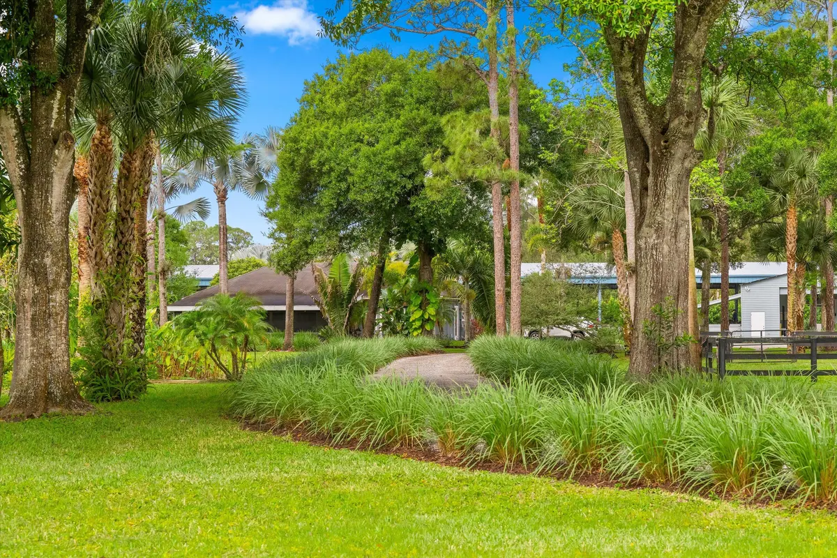 1037 F Road, Loxahatchee Groves at 1037 F Road, Loxahatchee Groves