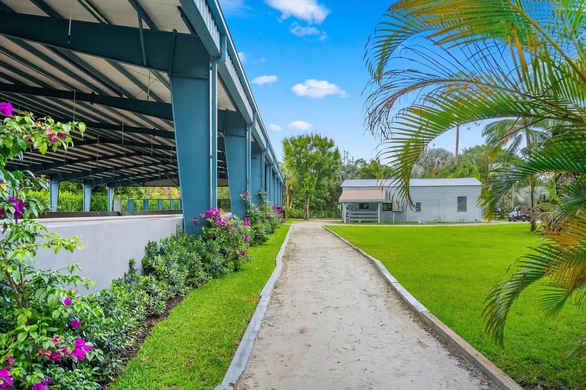 1037 F Road, Loxahatchee Groves at 1037 F Road, Loxahatchee Groves