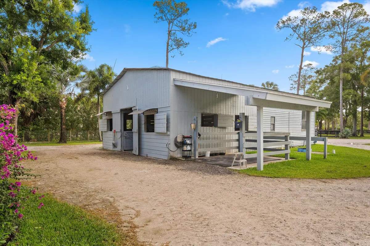 1037 F Road, Loxahatchee Groves at 1037 F Road, Loxahatchee Groves
