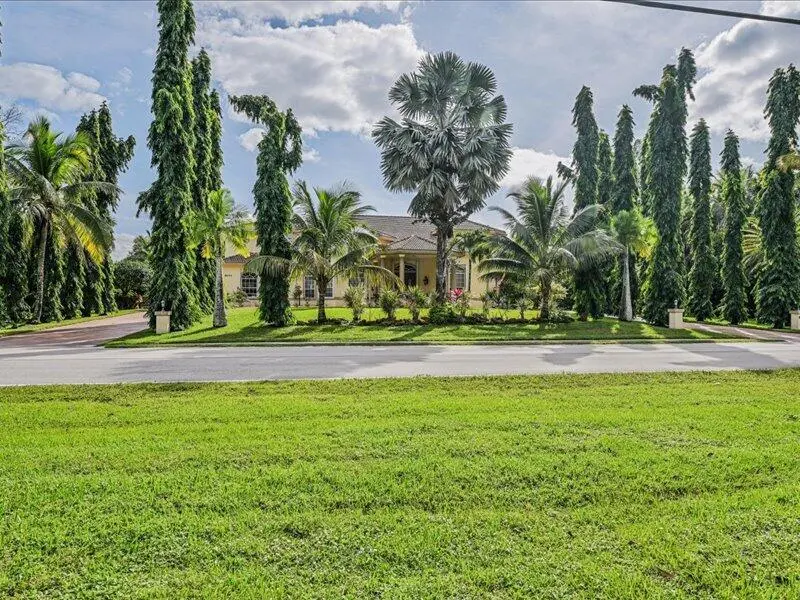 77-8671 155th Place N-77 at 8671 155th Place, Palm Beach Gardens