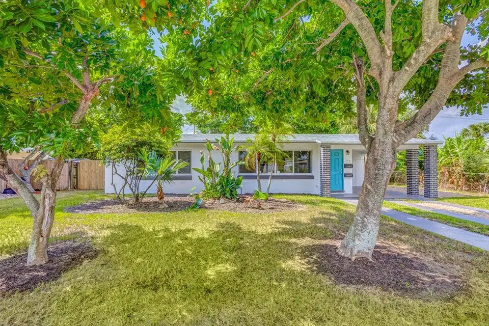 pic2 at 512 BAYBERRY Drive, Lake Park