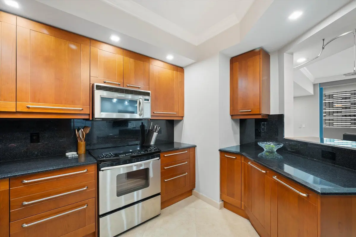 09-333 Las Olas Way #405, Fort Lauderdal at 333 Las Olas Way Unit 405, Fort Lauderdale