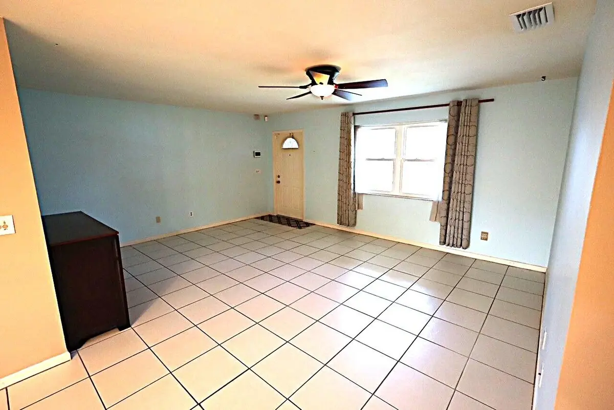 47f2bdf3-cbf3-42b3-b055-fb81fe3498b3 at 5572 SE CABLE Drive, Stuart