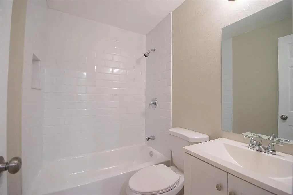 36c6fa70a9bf280b66ca877efe80ba14-uncropp at 508 N 23RD Street A, Fort Pierce