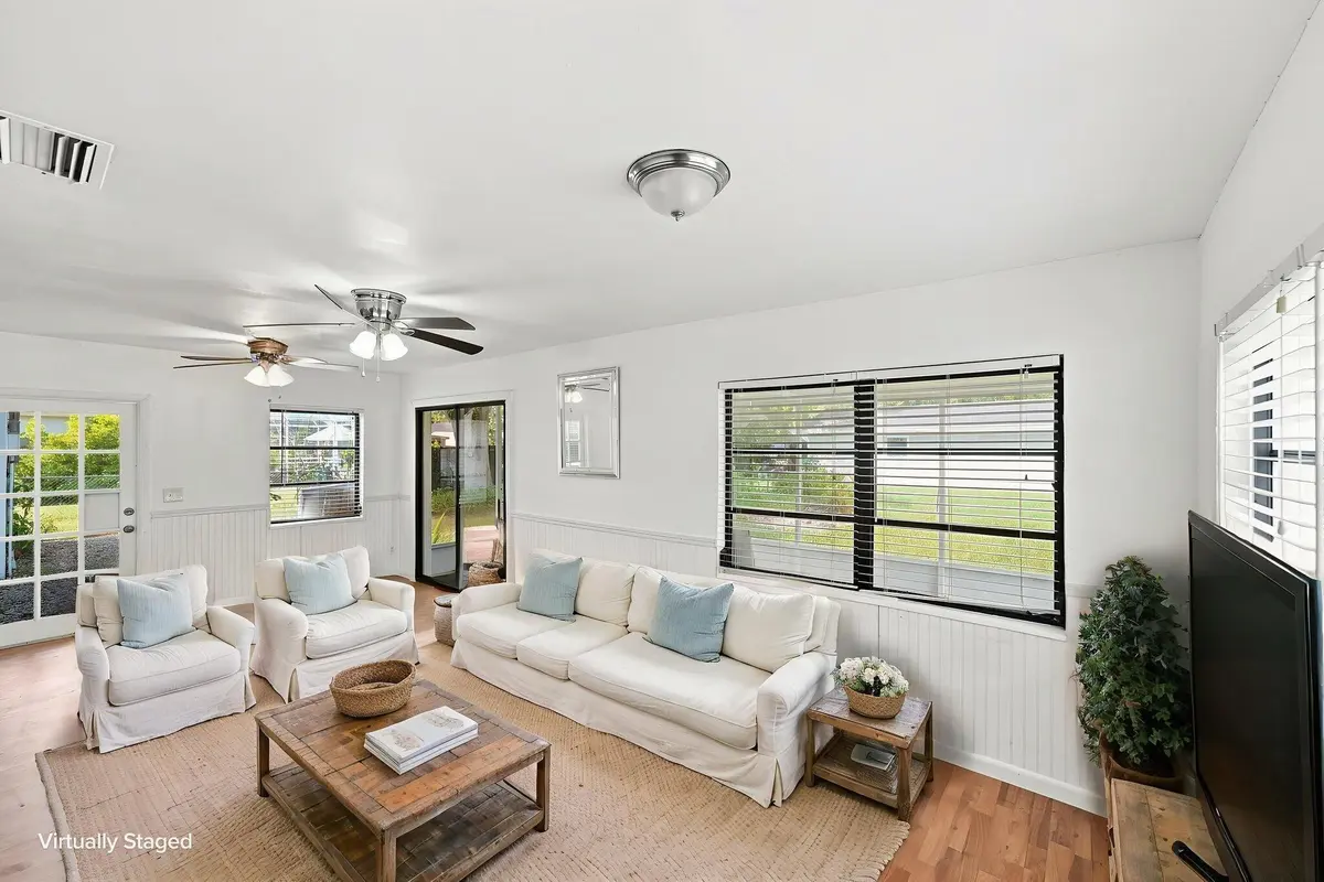 _DSC6613 virtually staged at 875 28TH Avenue, Vero Beach