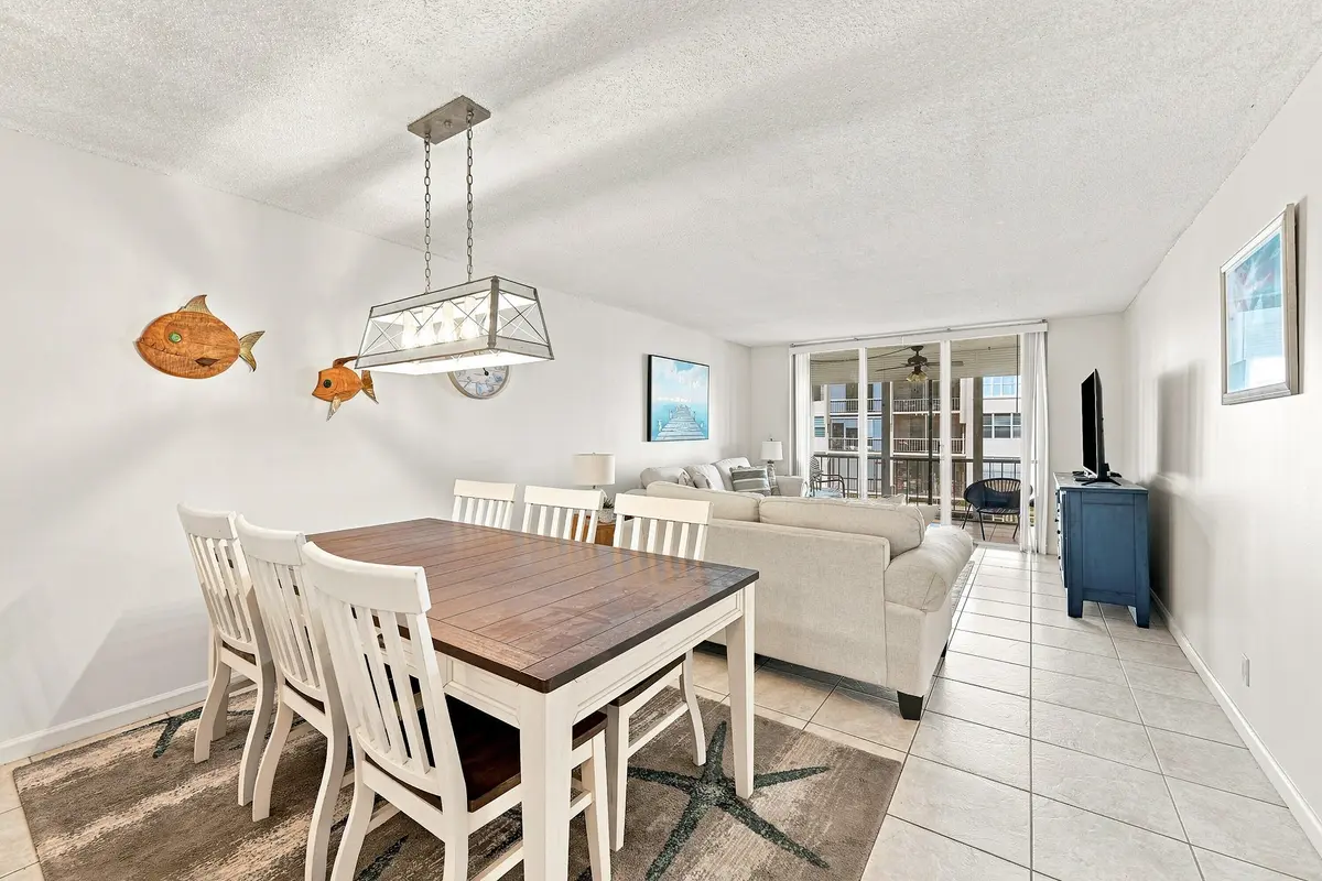 04_stl_3608_with_tv at 777 S Federal Highway D204, Pompano Beach