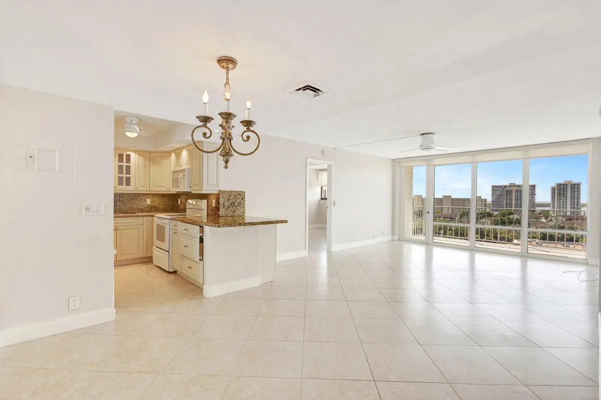 336 Golfview Rd PH09 at 336 Golfview Road PH09, North Palm Beach