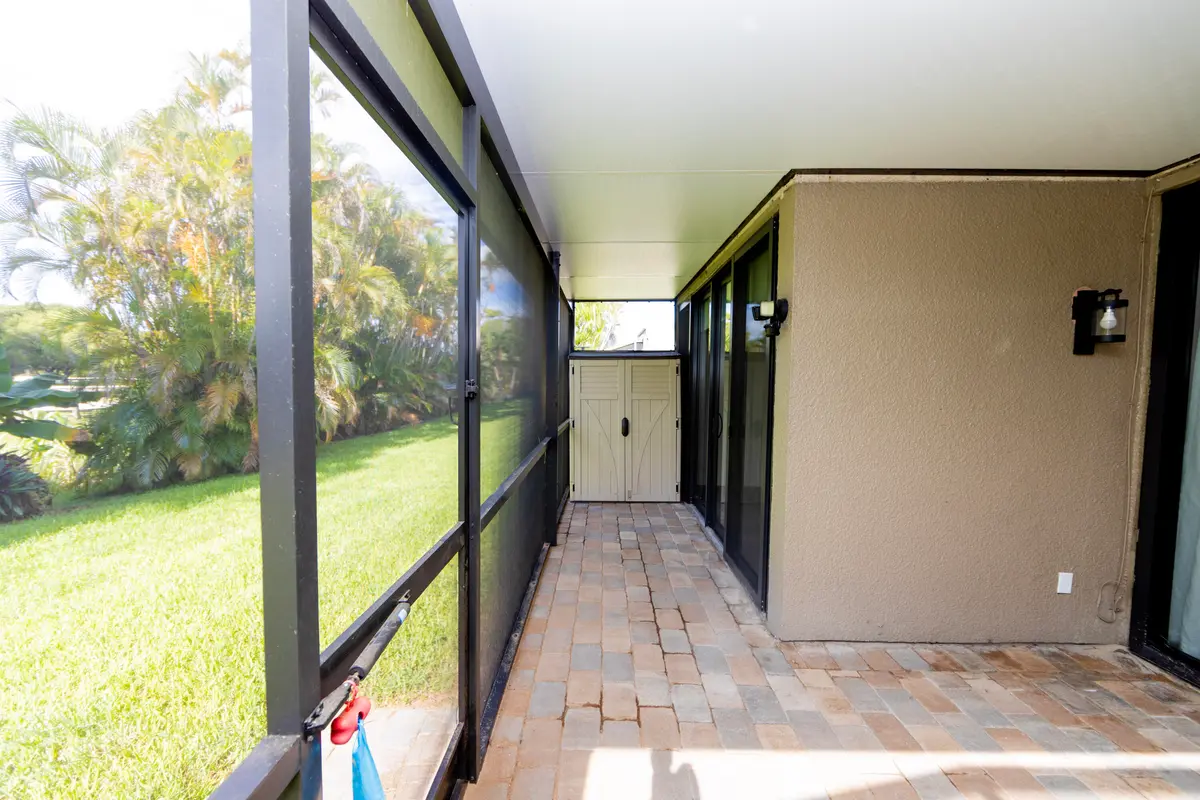 6-0A8A5578 at 11060 S LAKEVIEW Drive 11060, Pembroke Pines