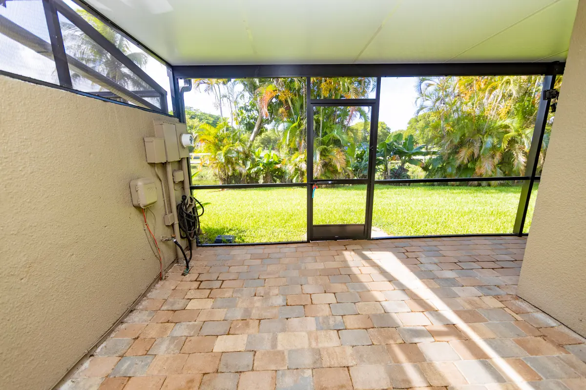 7-0A8A5577 at 11060 S LAKEVIEW Drive 11060, Pembroke Pines