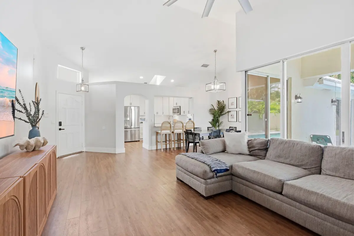 6-web-or-mls-004_0E2A5862 at 944 Dickens Place, West Palm Beach
