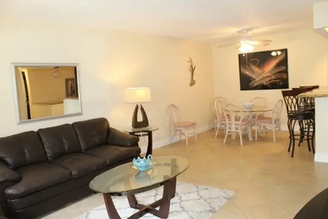 20220331205212270498000000-o at 6436 CHASEWOOD Drive B, Jupiter