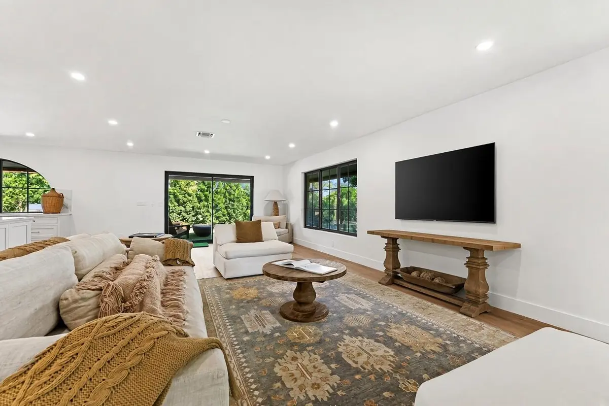 qqUOa at 4456 Hickory Drive, Palm Beach Gardens