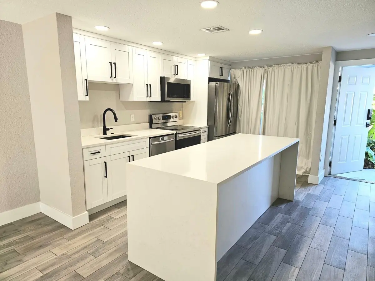 Photo 5 at 1102 E Jeffery Street, Boca Raton