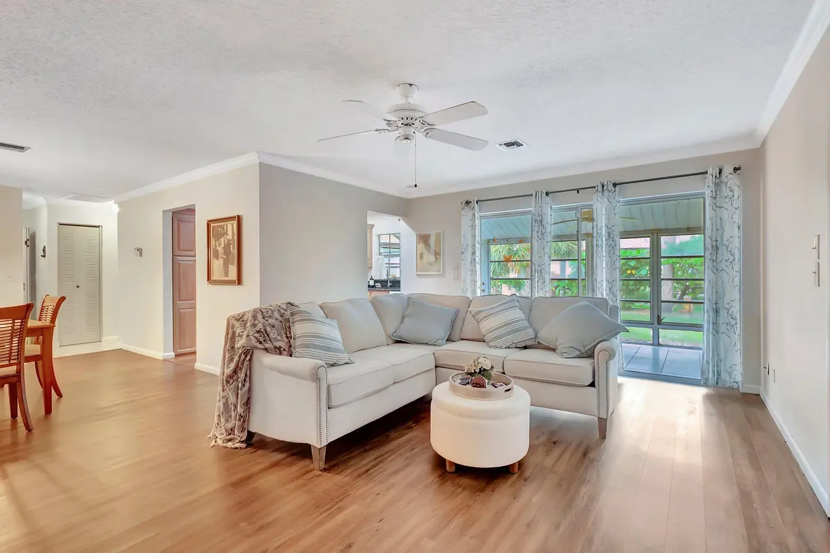 13-web-or-mls-5P1A6704 at 5840 SUMMERFIELD Court, Fort Pierce