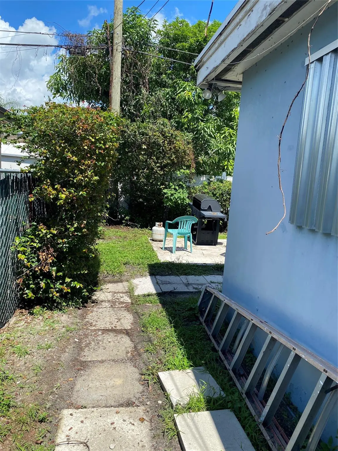 Photo 3 at 6901 SW 6TH Street, Pembroke Pines