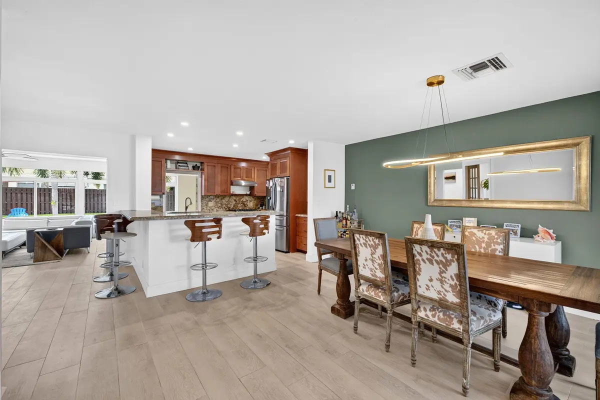 6-web-or-mls-699A2781 at 520 SE 14TH Street, Pompano Beach