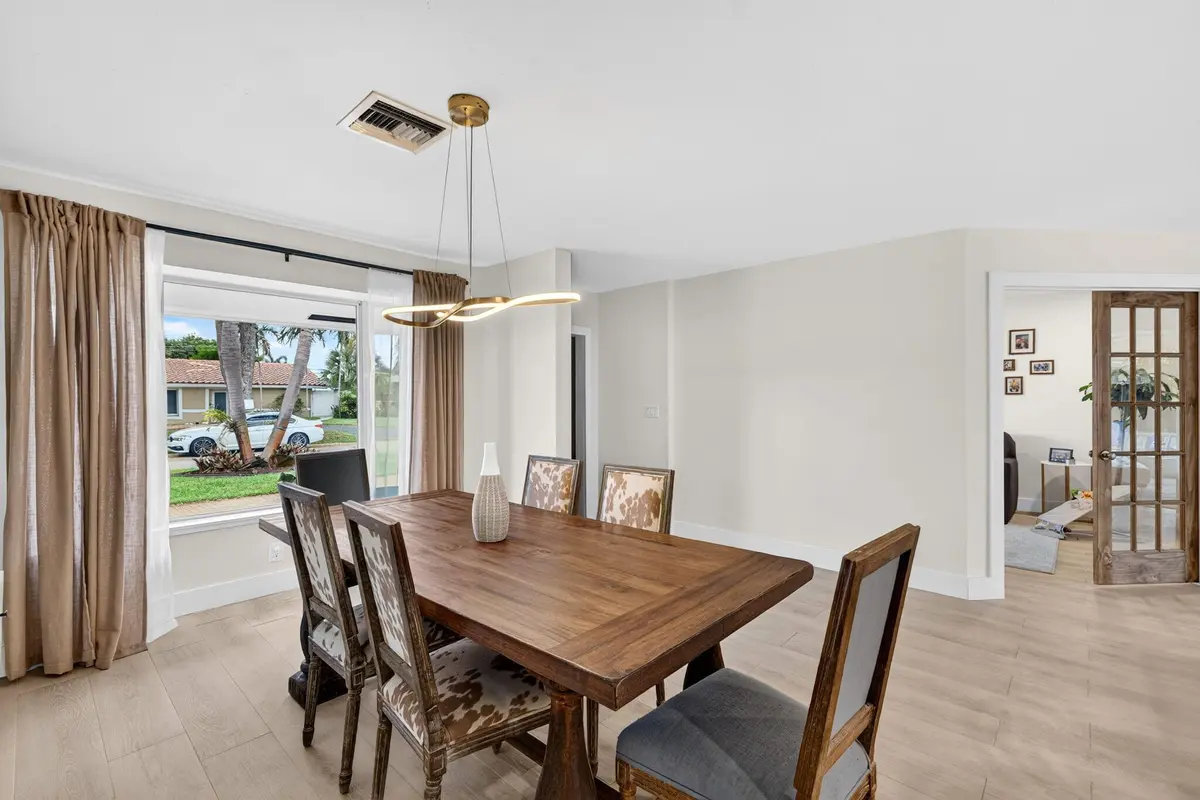 8-web-or-mls-699A2805 at 520 SE 14TH Street, Pompano Beach