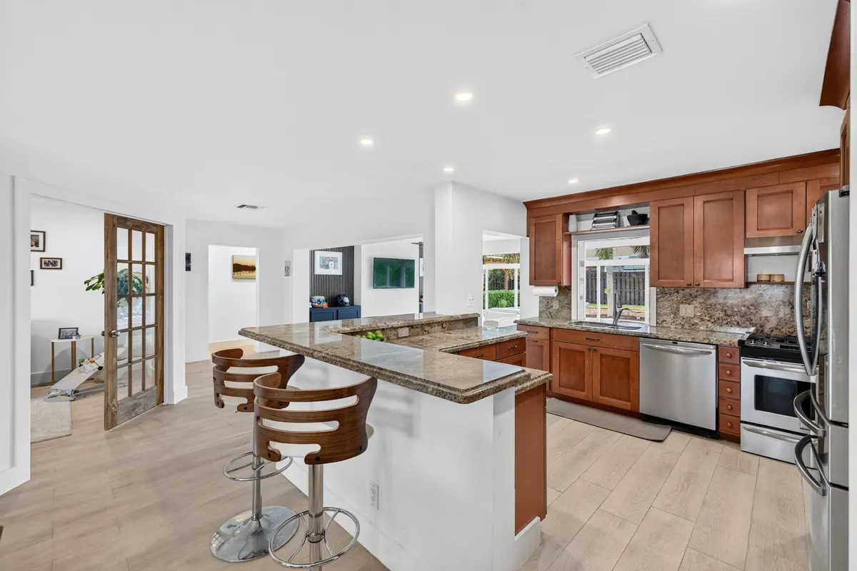 10-web-or-mls-699A2815 at 520 SE 14TH Street, Pompano Beach